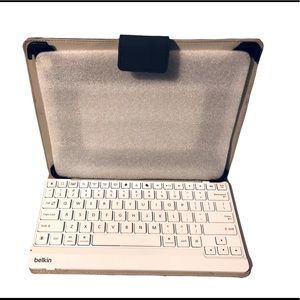 Belkin IPad Bluetooth Keyboard with Removable Keyboard! For IPad 2nd, 3rd, Gen